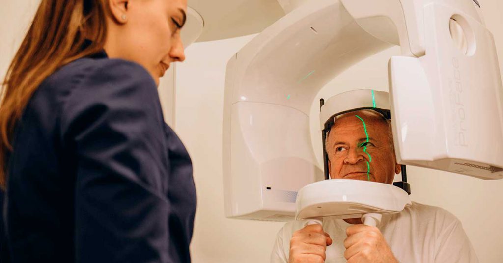 Radioterapia no Tratamento do Câncer de Garganta: Benefícios e Efeitos Colaterais